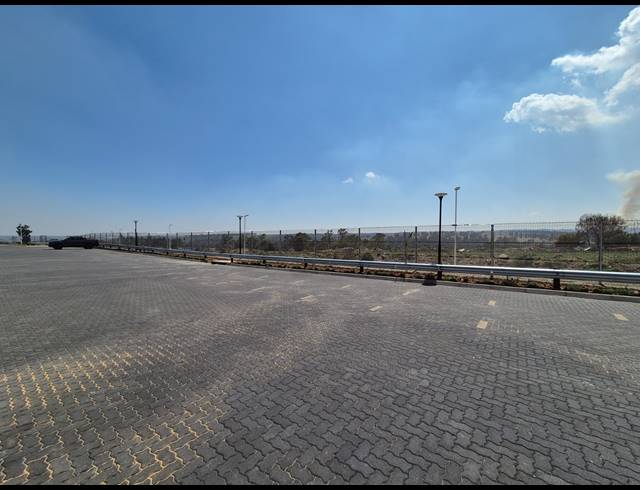 800M² WAREHOUSE TO LET IN LONGLAKE